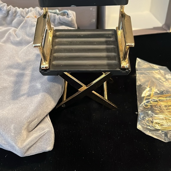 Ambassador Black Magnetic Paper Clip Chair. Brand new with gift box - Picture 11 of 11